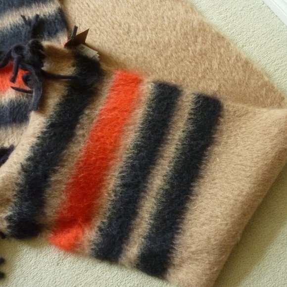 Burberry Ladies Silk/Mohair Blend Graphic Logo Stripe Scarf (NEW) - Picture 7 of 11